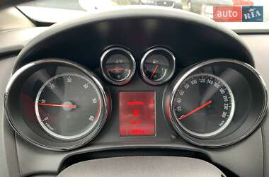 Универсал Opel Astra 2012 в 