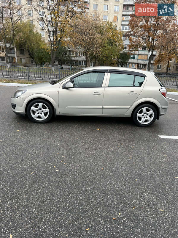 Хэтчбек Opel Astra 2006 в Харькове