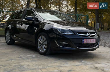 Универсал Opel Astra 2015 в Ивано-Франковске