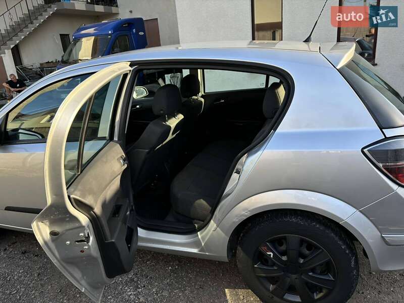 Хэтчбек Opel Astra 2009 в Ивано-Франковске фото 25 Хэтчбек Opel Astra 2009 в Ивано-Франковске
