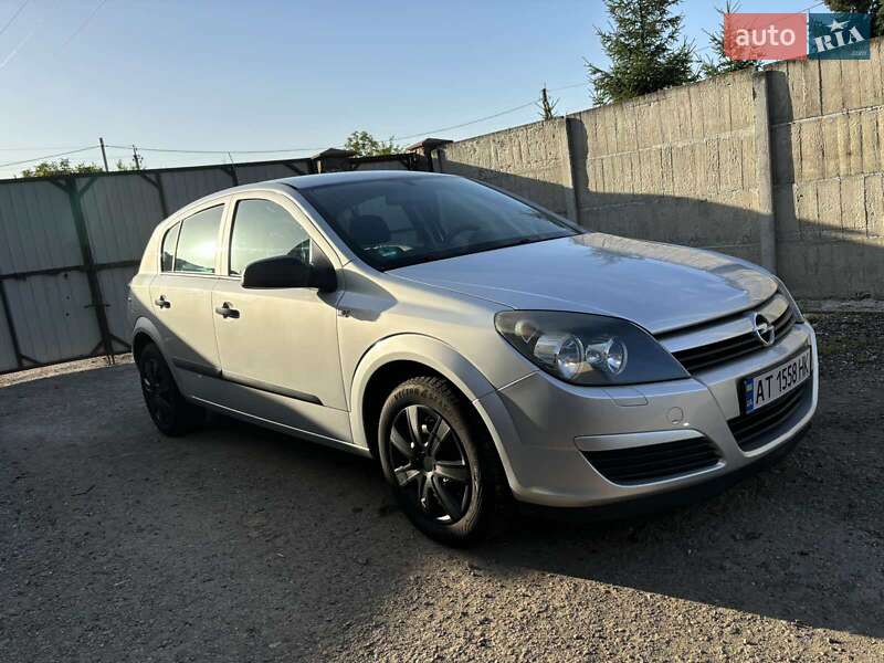 Хэтчбек Opel Astra 2009 в Ивано-Франковске фото 2 Хэтчбек Opel Astra 2009 в Ивано-Франковске