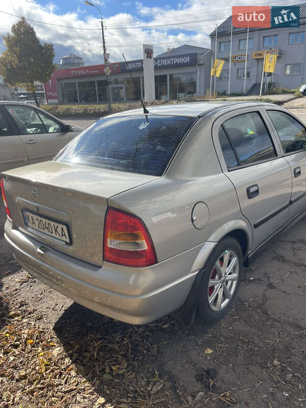 Седан Opel Astra 2008 в Чернигове фото 4 Седан Opel Astra 2008 в Чернигове