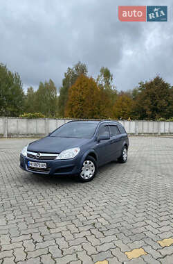 Универсал Opel Astra 2008 в Сарнах