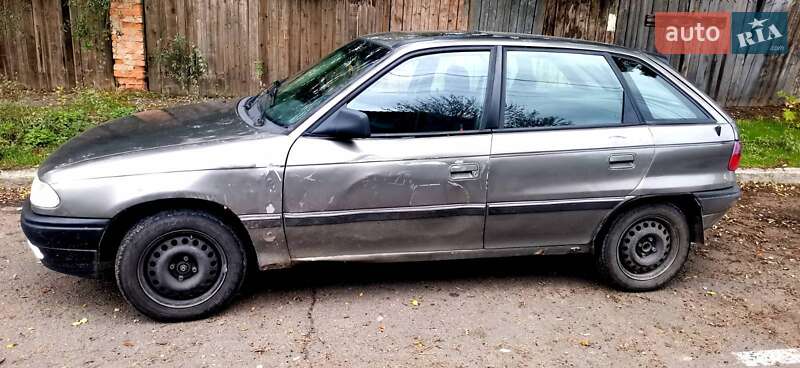 Хэтчбек Opel Astra 1995 в Измаиле