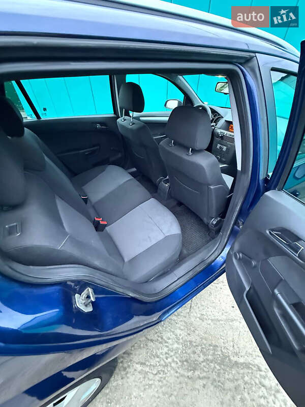 Универсал Opel Astra 2006 в Белой Церкви