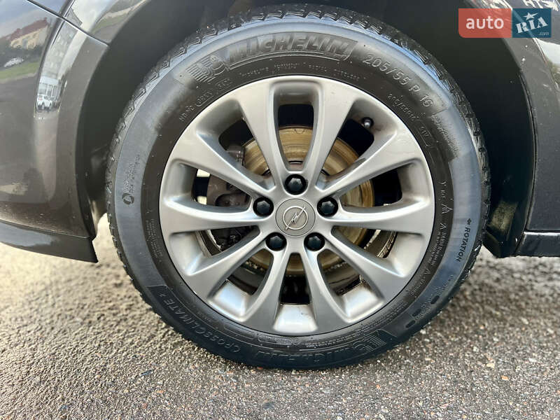 Универсал Opel Astra 2010 в Дубно