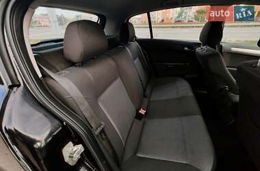 Хэтчбек Opel Astra 2008 в 