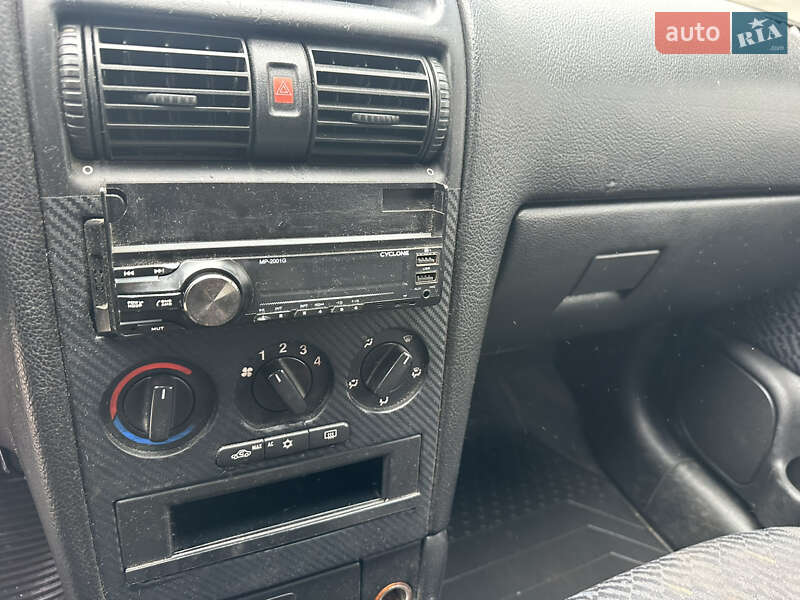 Универсал Opel Astra 2002 в Полтаве