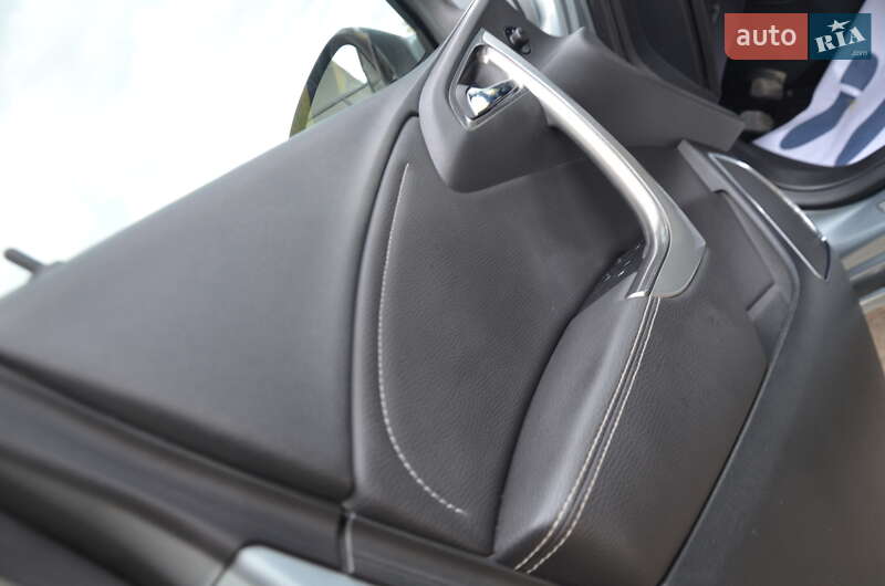 Хэтчбек Opel Astra 2012 в Дрогобыче