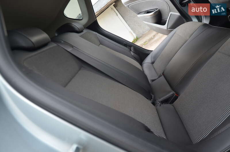 Хэтчбек Opel Astra 2012 в Дрогобыче