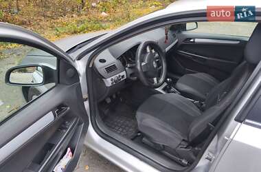 Універсал Opel Astra 2005 в  фото 4 Універсал Opel Astra 2005 в