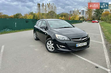 Універсал Opel Astra 2012 в Івано-Франківську