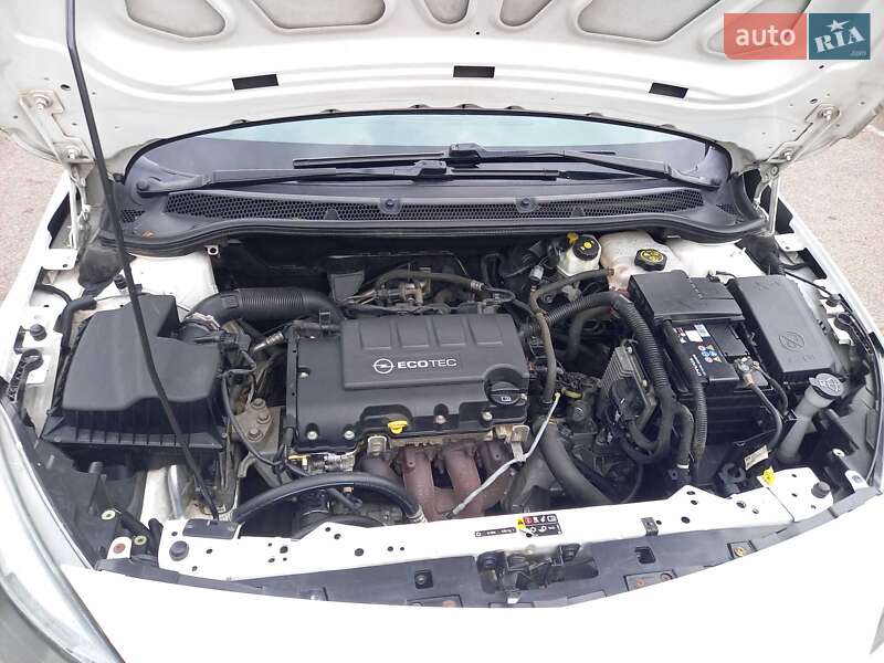 Хэтчбек Opel Astra 2013 в Черкассах фото 33 Хэтчбек Opel Astra 2013 в Черкассах