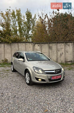 Универсал Opel Astra 2009 в 