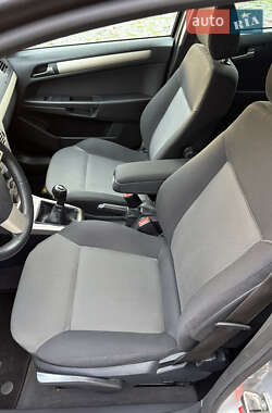 Универсал Opel Astra 2009 в 