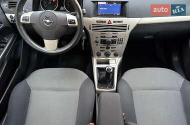 Универсал Opel Astra 2009 в 