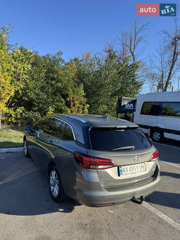 Універсал Opel Astra 2016 в Харкові