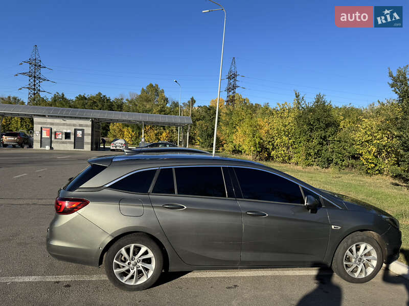 Універсал Opel Astra 2016 в Харкові