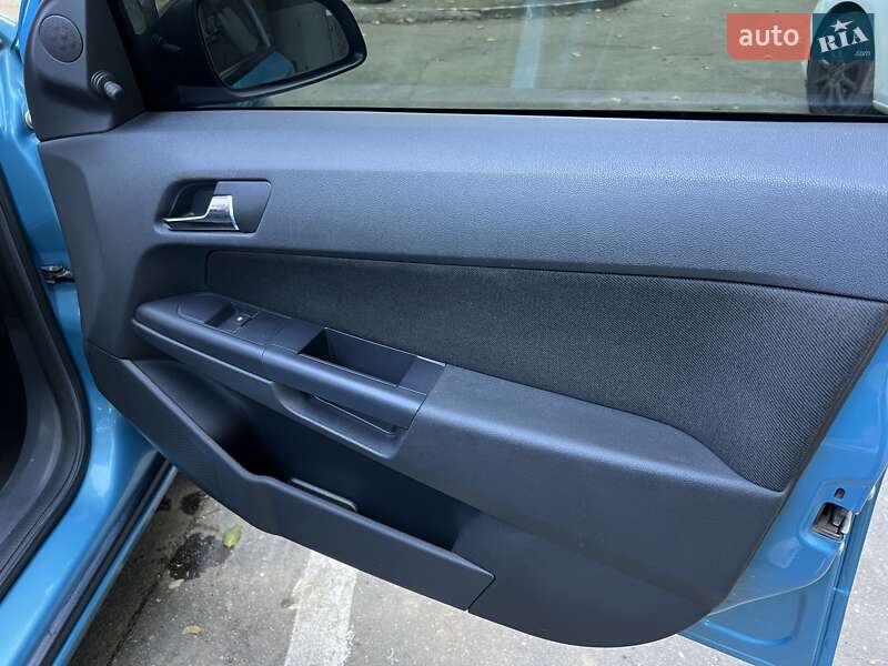 Хетчбек Opel Astra 2005 в Одесі фото 13 Хетчбек Opel Astra 2005 в Одесі