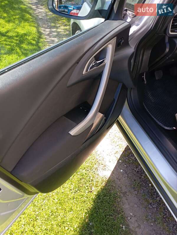 Універсал Opel Astra 2011 в Дрогобичі фото 18 Універсал Opel Astra 2011 в Дрогобичі