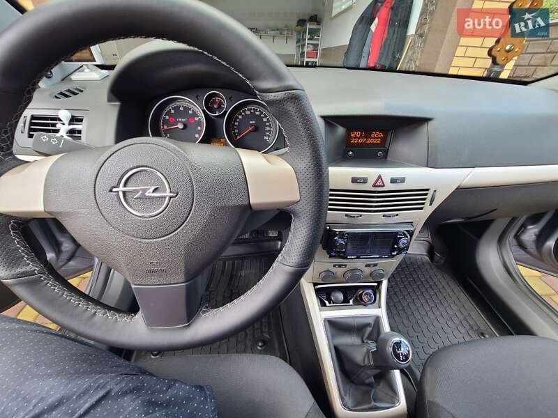 Седан Opel Astra 2008 в Луцьку фото 5 Седан Opel Astra 2008 в Луцьку