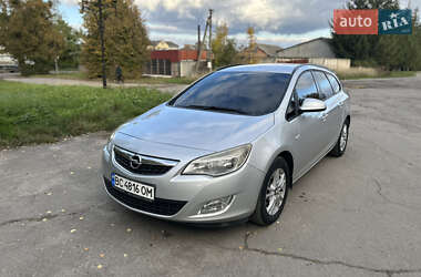 Opel Astra 2012