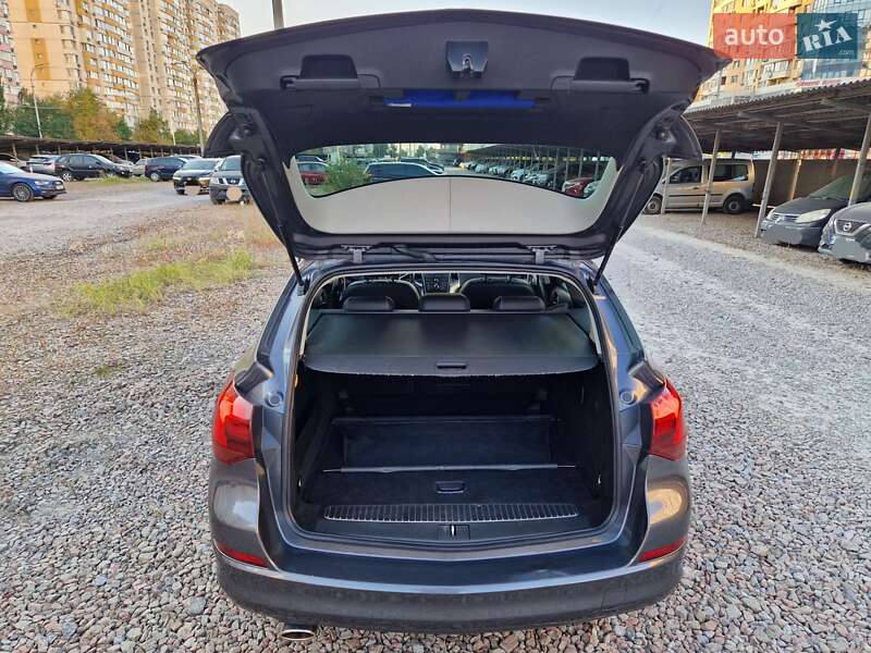 Універсал Opel Astra 2012 в Києві