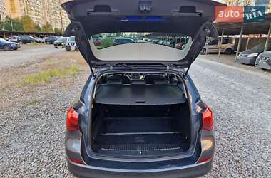 Универсал Opel Astra 2012 в 