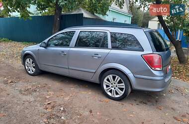 Универсал Opel Astra 2006 в  фото 29 Универсал Opel Astra 2006 в