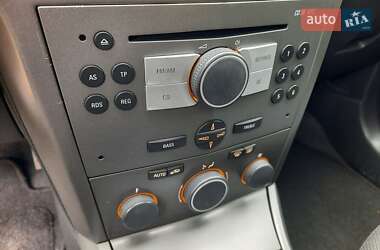 Универсал Opel Astra 2006 в  фото 36 Универсал Opel Astra 2006 в