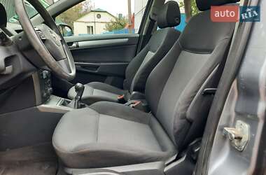 Универсал Opel Astra 2006 в  фото 42 Универсал Opel Astra 2006 в