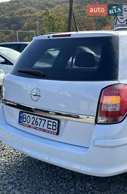 Универсал Opel Astra 2010 в 