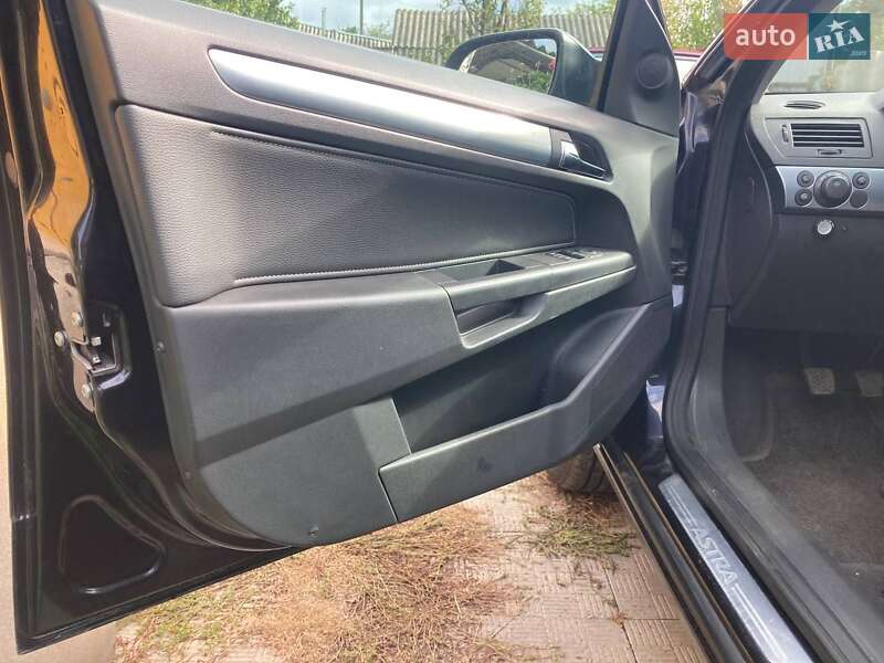 Універсал Opel Astra 2009 в Полтаві