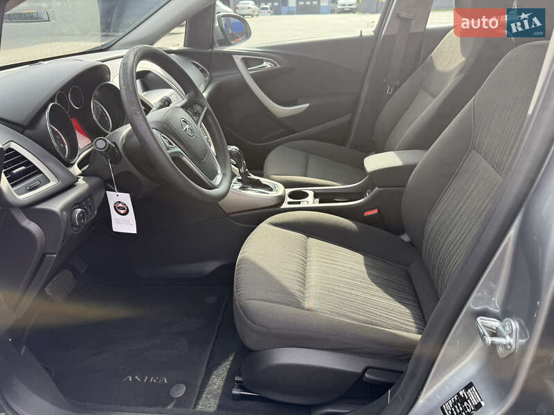Хетчбек Opel Astra 2011 в Рівному