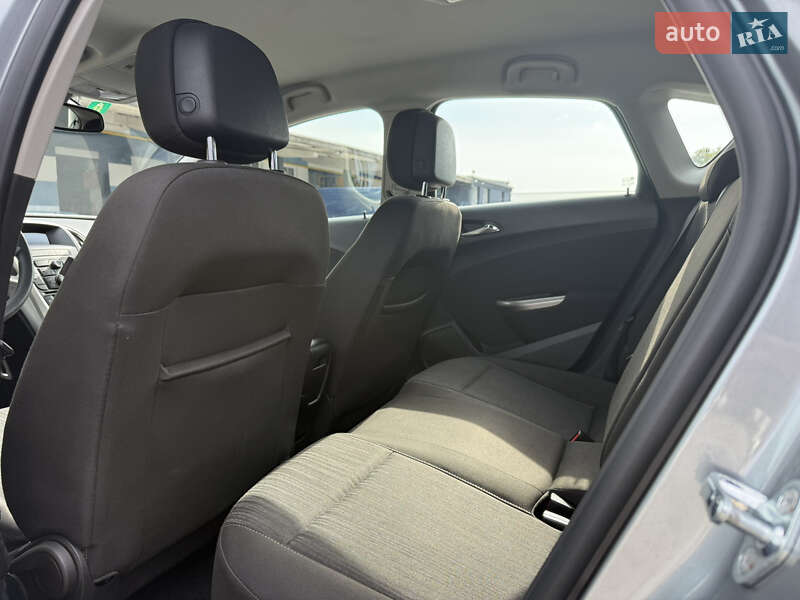 Хетчбек Opel Astra 2011 в Рівному