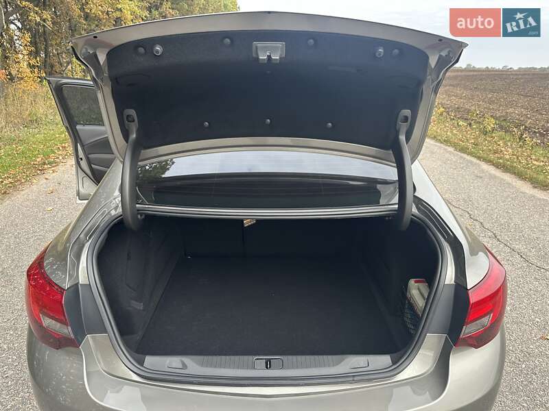 Седан Opel Astra 2015 в Ржищеве фото 22 Седан Opel Astra 2015 в Ржищеве