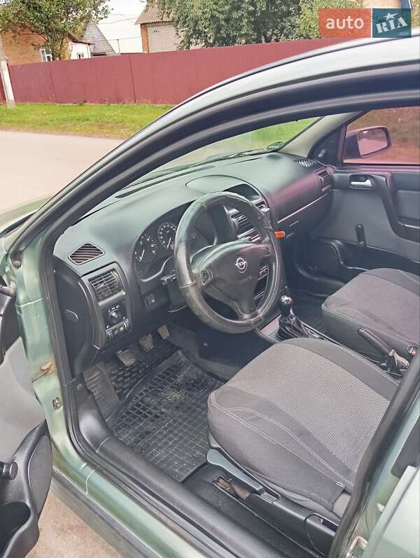 Седан Opel Astra 2008 в Казатине