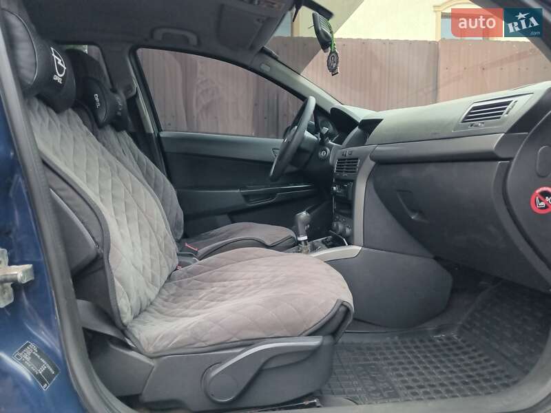 Хэтчбек Opel Astra 2006 в Дрогобыче фото 14 Хэтчбек Opel Astra 2006 в Дрогобыче