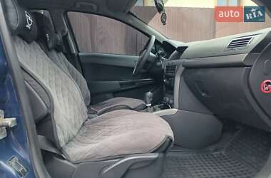 Хетчбек Opel Astra 2006 в 