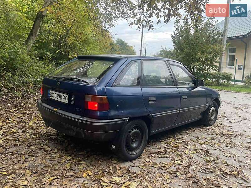 Хэтчбек Opel Astra 1993 в Львове