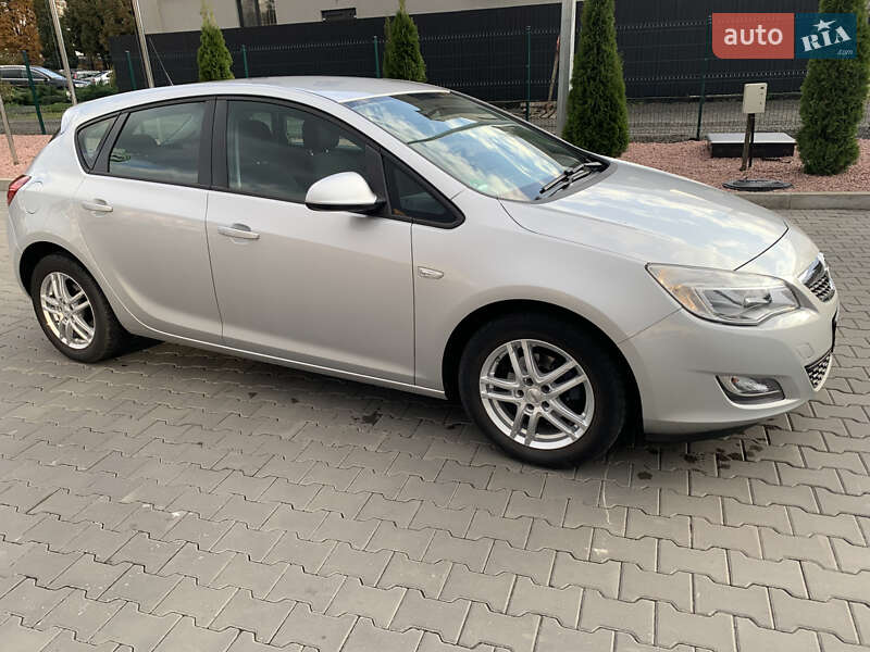 Хэтчбек Opel Astra 2011 в Луцке фото 8 Хэтчбек Opel Astra 2011 в Луцке