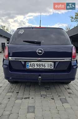 Универсал Opel Astra 2005 в 