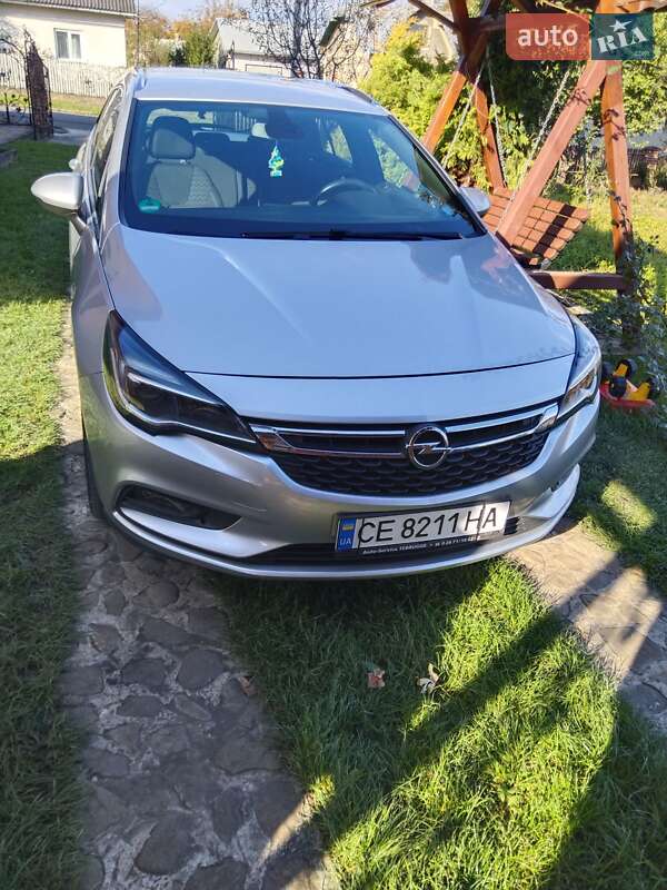 Хэтчбек Opel Astra 2017 в Черновцах