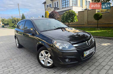 Opel Astra 2012