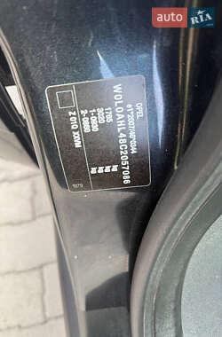 Хэтчбек Opel Astra 2012 в 