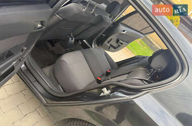 Хэтчбек Opel Astra 2012 в 
