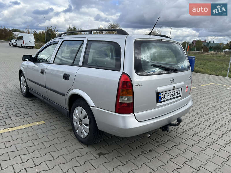 Универсал Opel Astra 2001 в Луцке