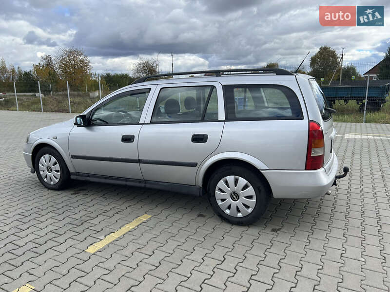 Универсал Opel Astra 2001 в Луцке