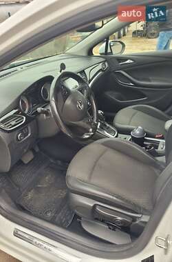 Универсал Opel Astra 2017 в 
