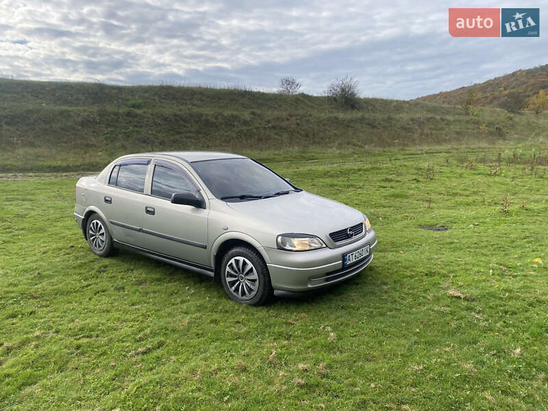 Седан Opel Astra 2008 в Ивано-Франковске фото 4 Седан Opel Astra 2008 в Ивано-Франковске